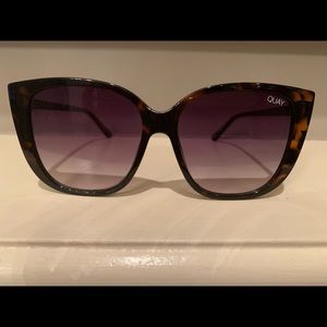 Like new Quay “ever after” sunnies